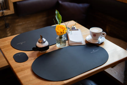 Gedeckter Cafe Tisch 2 Personen 
