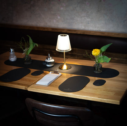 Tischläufer und Tischabdeckung